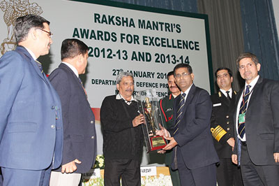 GRSE, Kolkata bagged the Best Performing Defense Shipyard Trophy for the fourth consecutive year.