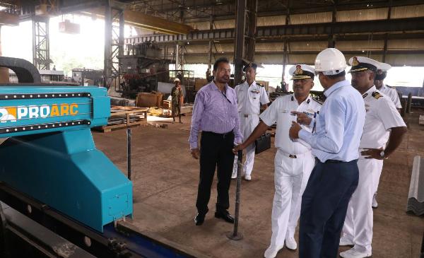 IG TP Sadanandan, TM, DDG (M&M) , Indian Coast Guard visits GRSE on 22 May 18