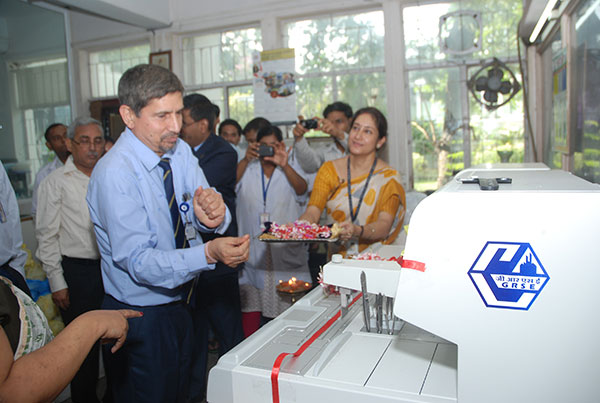 Image 4 - GRSE supports Saroj Gupta Cancer Center & Research Institute for installing two vital equipment to diagnose and treat malignant cancer