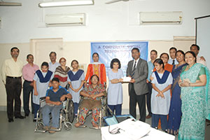 Image 3 - Presentation of cheque to IICP