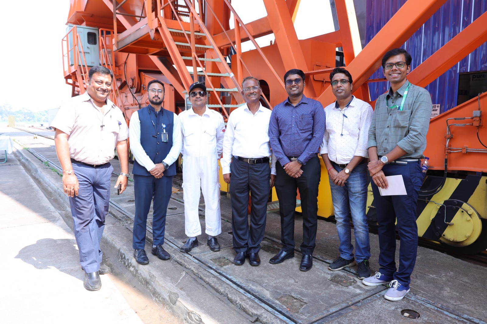 Visit of Shri Rathendra Raman, IRTS, Chairman, Syama Prasad Mookerjee Port on 01 Nov 23