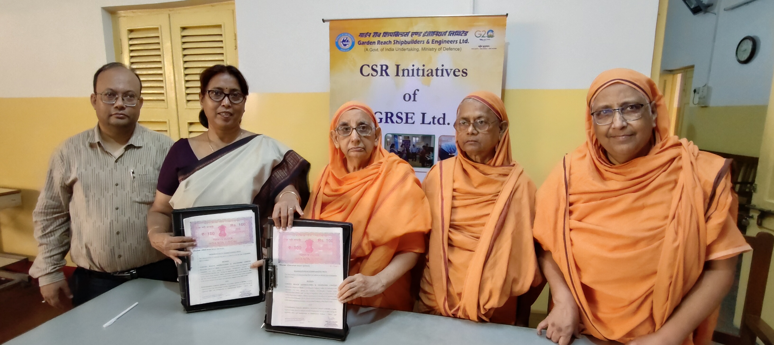 GRSE signed MOU with Ramakrishna Sarada Mission for providing Medical Equipment to Matri Bhavan Hospital, Kolkata on 06 Jun 23