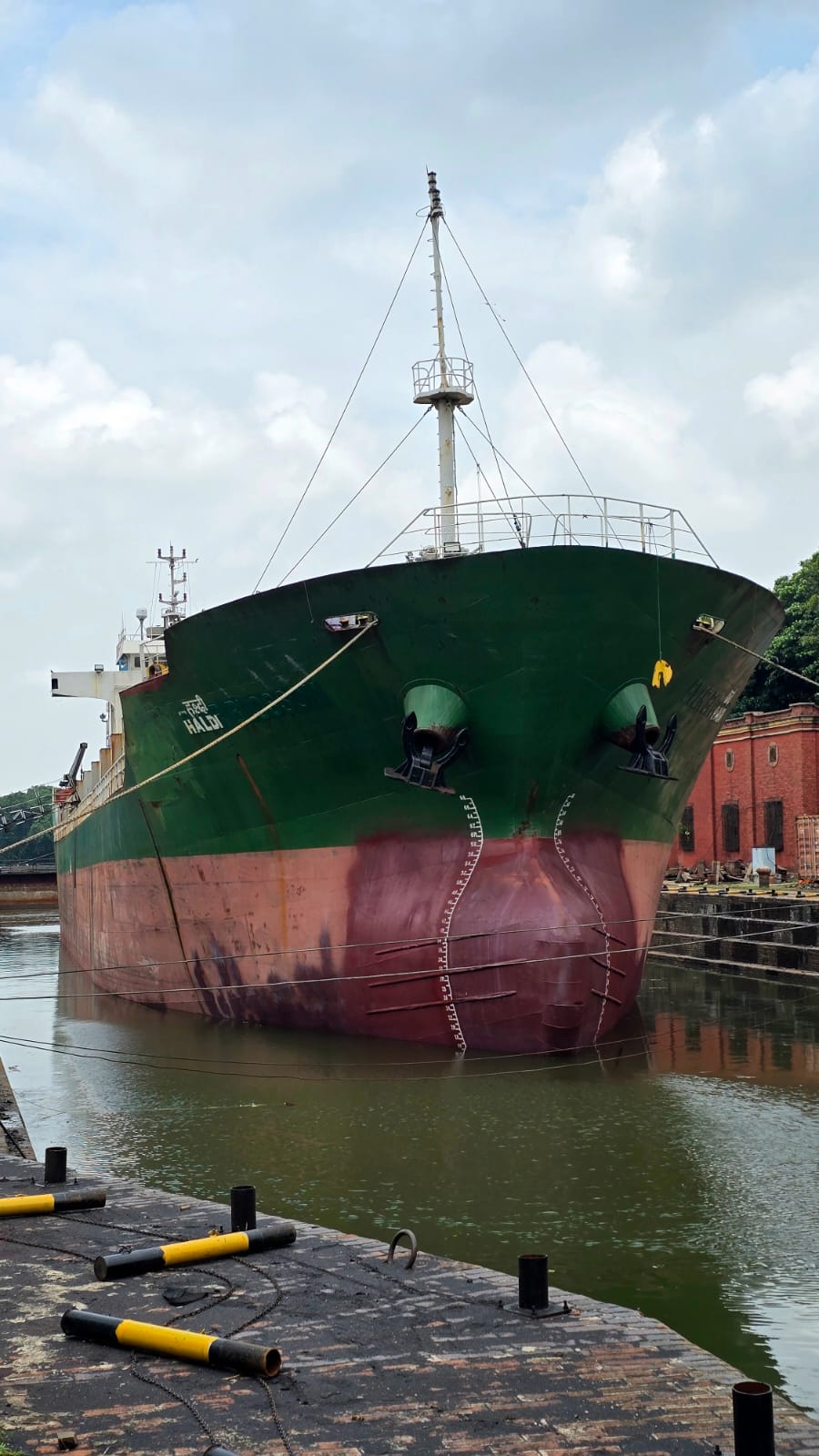 SUCCESSFUL UNDOCKING OF MV HALDI FROM GRSE-KPDD UNIT 01 JUL 25 - Thumbnail