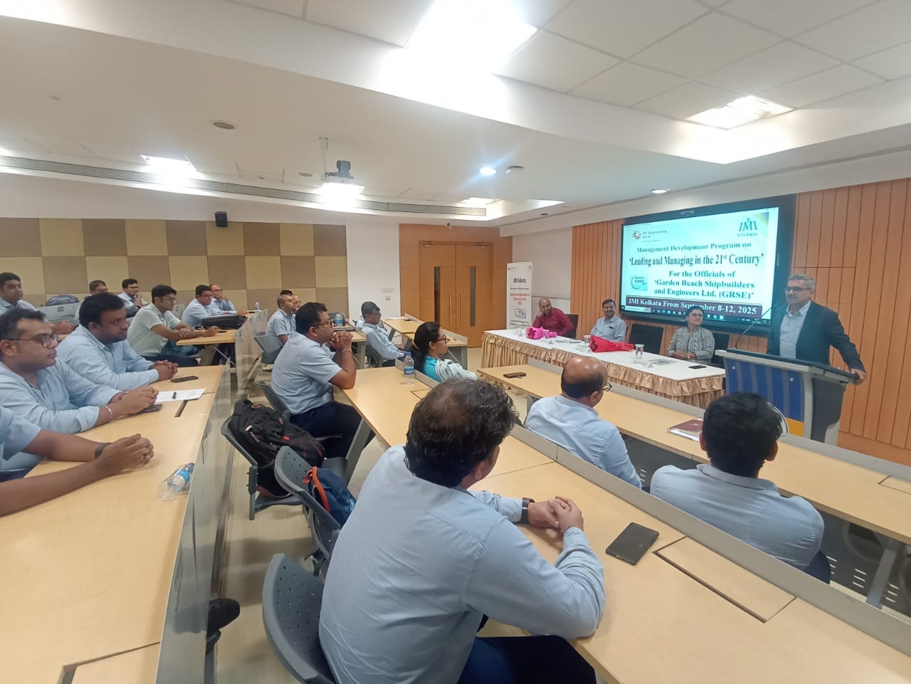 VALEDICTORY SESSION_MID-CAREER TRAINING PROGRAM ‘LEADING AND MANAGING IN THE 21ST CENTURY’ FOR OFFICERS AT IMI KOLKATA - Thumbnail