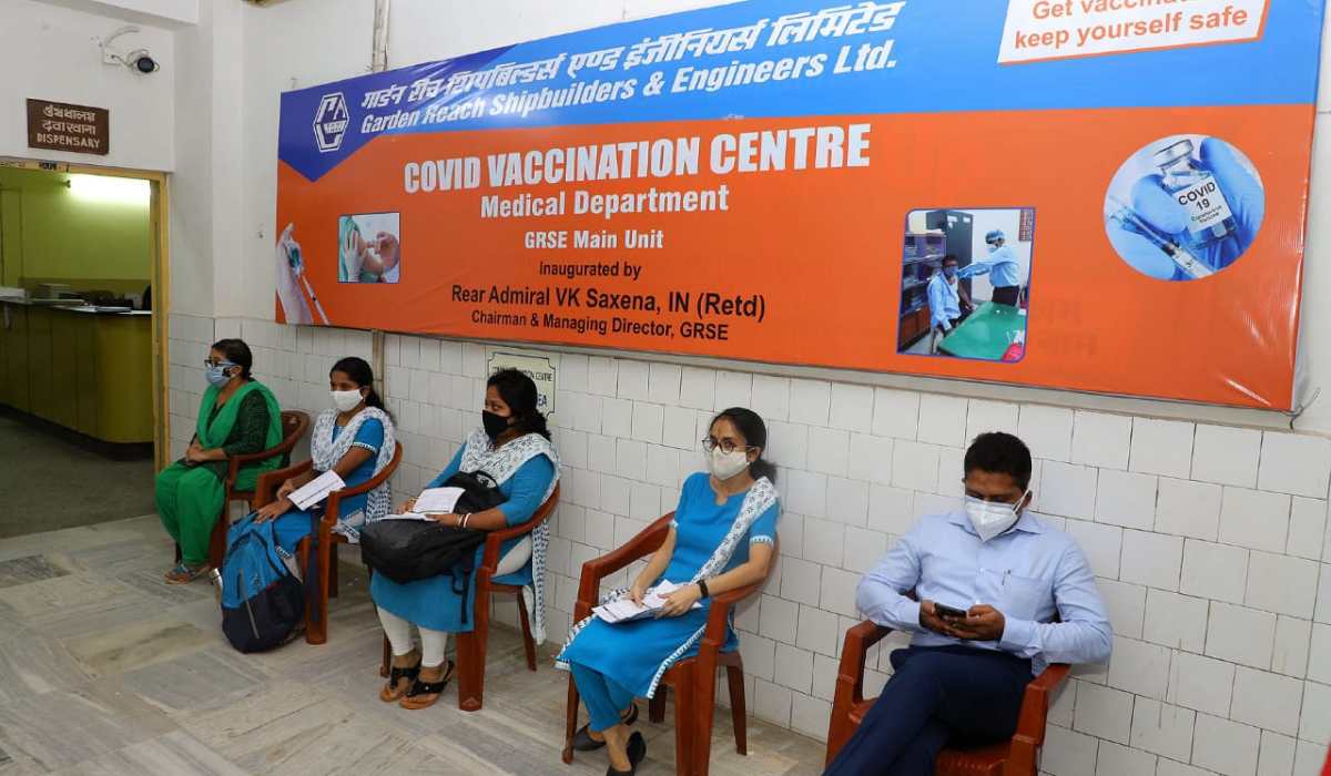 GRSE dedicates Vaccination Centre at its Kolkata Unit: A First for DPSU - Image 4 Image 4 - GRSE dedicates Vaccination Centre at its Kolkata Unit: A First for DPSU