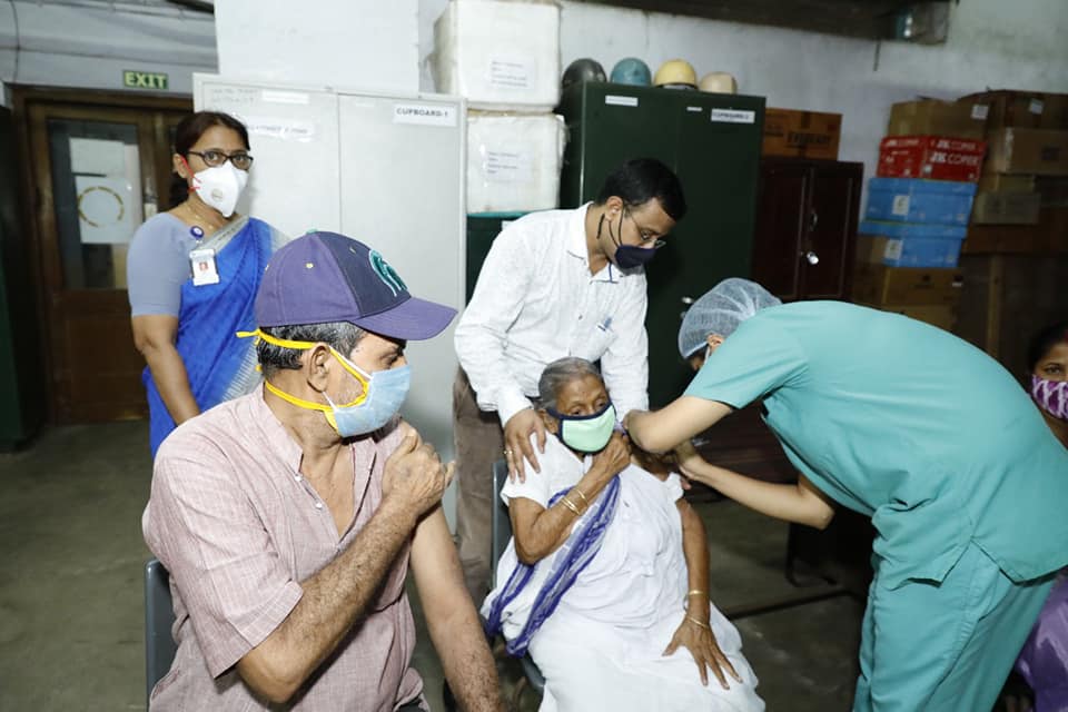 Image 1 - Family Members of GRSE Employees Vaccinated at its FOJ Unit In Kolkata