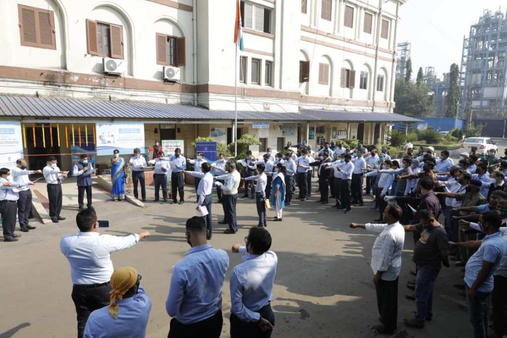 Image 2 - Swachhata Pledge and Health Checkup of Contractual Workers at GRSE