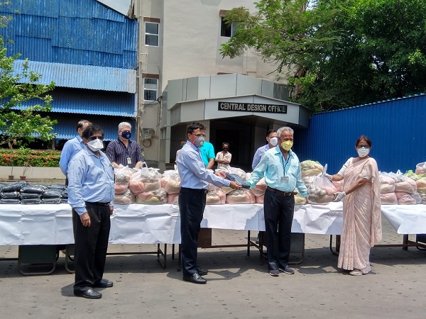 Image 1 - GRSE’s relief to local needy persons of Metiabruz, Kolkata