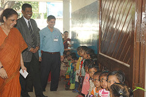 Presentation of Cheque to IICP - Image 3 Image 3 - Presentation of cheque to IICP