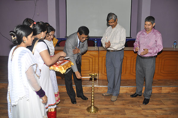 Conferring Certificates to Vocational Training Students undergoing training at IIEST, Shibpur, facilitated by GRSE under a Tripartite MoU between GRSE, IIEST & Kolkata Police - Image 2 Image 2 - Conferring Certificates to Vocational Training Students undergoing training at IIEST, Shibpur, facilitated by GRSE under a Tripartite MoU between GRSE, IIEST & Kolkata Police