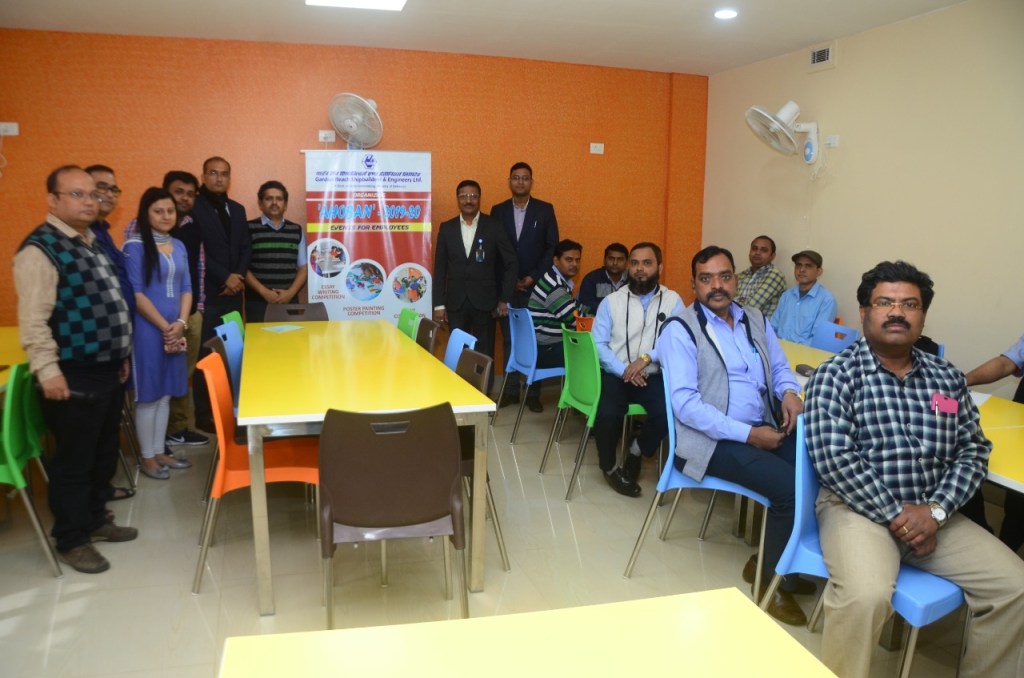 GRSE, as a part of upcoming Family Day, Ahoban, organized an extempore competition for its employees - Image 2 Image 2 - GRSE, as a part of upcoming Family Day, Ahoban, organized an extempore competition for its employees