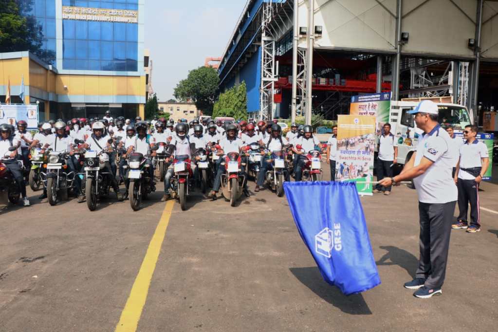 Swachhta Sarthi Bike Rally and Swachhta Hi Seva campaign at GRSE - Image 1 Image 1 - Swachhta Sarthi Bike Rally and Swachhta Hi Seva campaign at GRSE