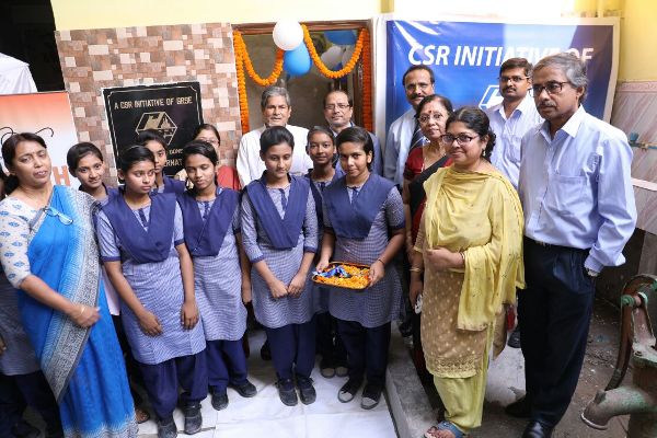 Image 5 - Shri A.K.Nanda, Director(Personnel), GRSE, Kolkata, inaugurated toilets in two local schools