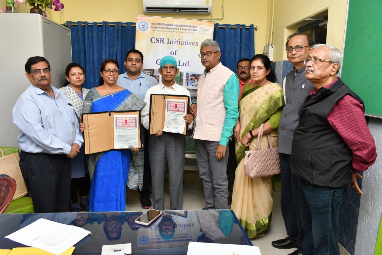 Image 1 - GRSE signed MoU with Dr. B.C. Roy General Hospital and Maternity Home New Barrackpore to provide high-tech medical equipment to the hospital