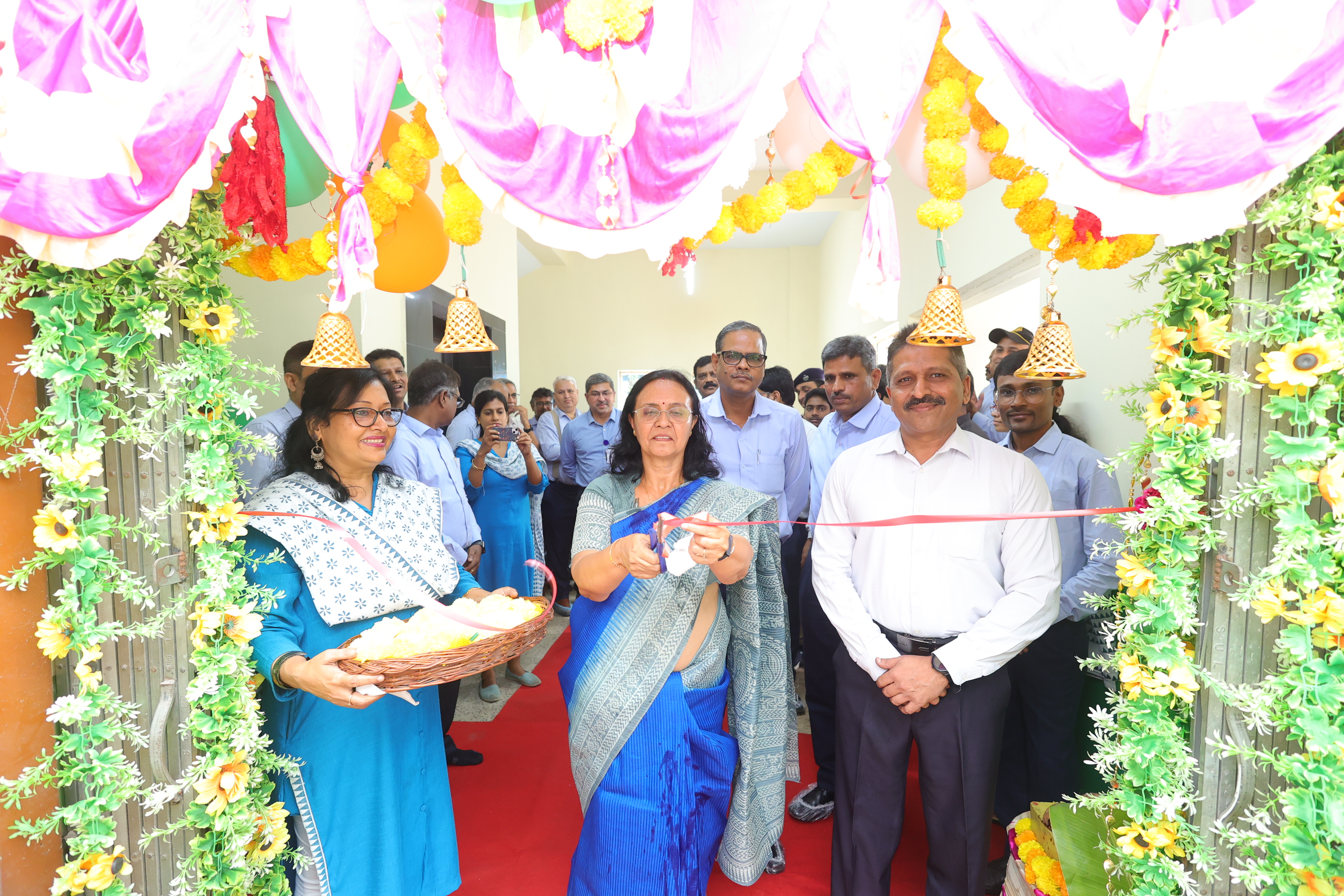 Inauguration of Data Centre by GM (CC & VD) in the august presence of CMD, GRSE, at Main Unit on 16 Oct 23
