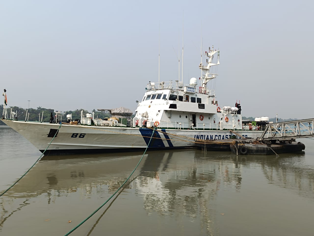 Arrival of ICGS Rajratan at GRSE MW for installation of SRC Guns on 19 Apr 23