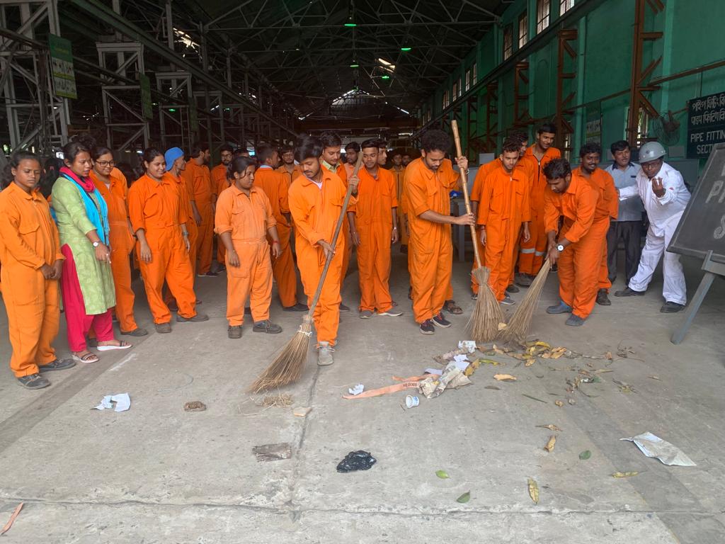 Cleanliness Drive conducted by Apprentices at Taratala Unit on 16 Oct 23