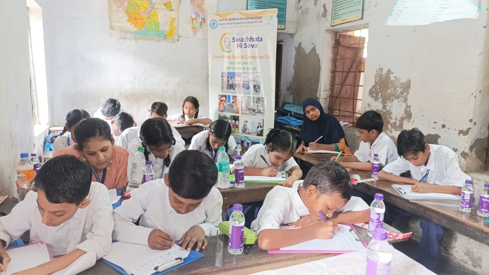 Hindi Essay Writing on Swachhata organized by GRSE at Barham Hindi Primary School on 16 Oct 23
